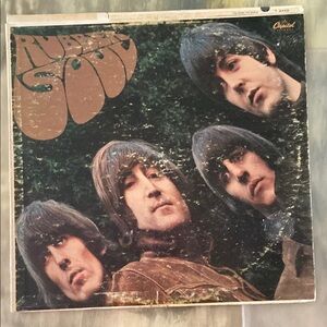 Rubber Soul Vinyl Record by - the Beatles